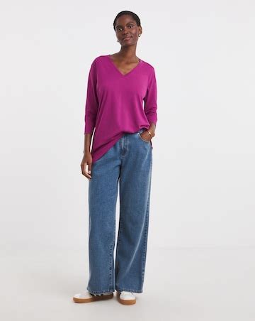 V-Neck Split Hem Slouch T-Shirt | Ambrose Wilson