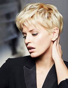 coupe de cheveux femme 2017 court coupe de cheveux les tendances de l automne hiver 2017 coupe de cheveux femme 2017 court coupe de cheveux les tendances de l automne hiver 2017