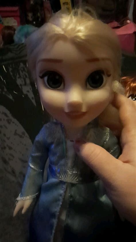 Here are the Frozen 2 singing and talking toddler Anna and Elsa dolls ...