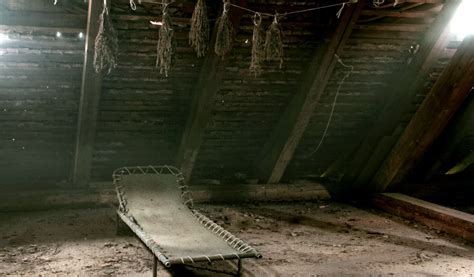 Download wallpaper background, attic, clamshell, section interior in ...