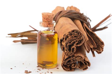 Ceylon Cinnamon Oil - pure leaf oil