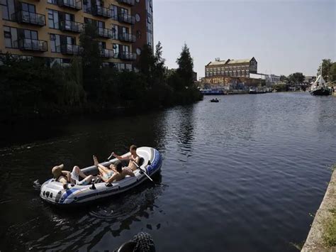 UK sizzles on hottest day ever at 40C