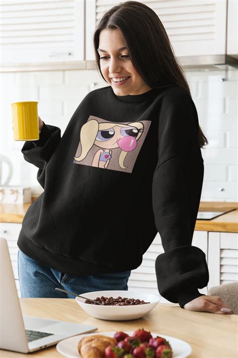 Bubbles : Powerpuff Girls - Winter Sweatshirts by ANTHERR