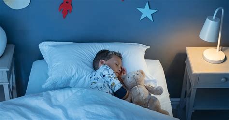 4 Ways to Help Your Child Get Enough Sleep - Famyo