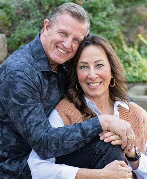 Indiana pastor John Lowe II admits affair — but woman says she was his ...