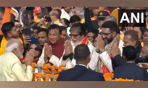 PM Modi, Big B exchange pleasantries on sidelines of 'Pran Pratishtha ...