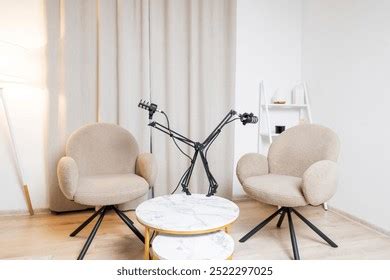 Cosy Interview Room 的图像结果