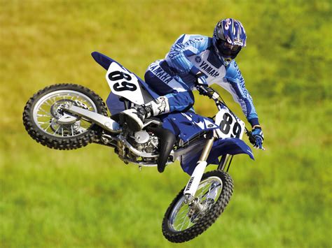 Yamaha Shows 2016 YZ250F and YZ450F Competition Bikes - autoevolution
