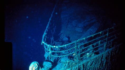 Ships, planes search for sub that went missing on trip to Titanic ...