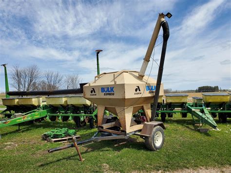 Pete's Trailer Sales - Rice Lake - Rice Lake, WI | Machinery Pete