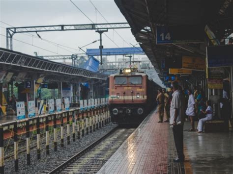 NF Railway collaborates with IIT Guwahati for eco-friendly waste ...