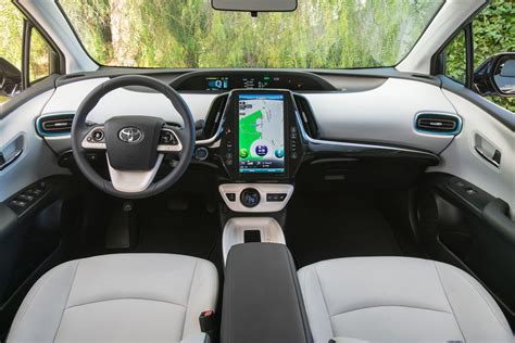 2020 Toyota Prius Prime vs 2020 Toyota Prius Comparison: Which One Do ...