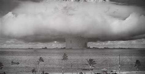 Giant Machine Explosions 的图像结果