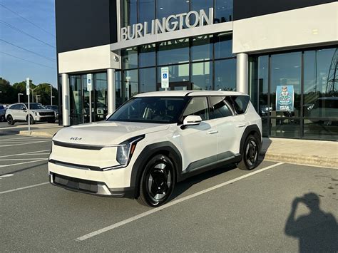 SIGNED! 2024 KIA EV9 LIGHT LONG RANGE RWD | $61,615 MSRP | $0 Drive Off | $399/mo | 24/10k | PA ...