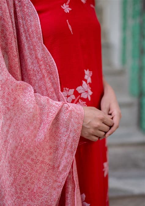 Poppy Applique Kurta Set – Vaayu