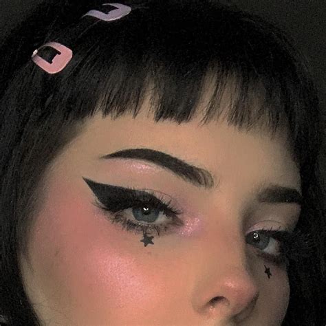 emo grunge makeup