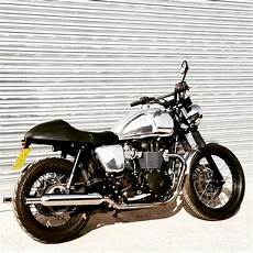Triumph Cafe Racer Parts Uk by Motone Bonneville Cafe Racer Seat Diamondback Black Triumph Cafe Racer Parts Uk