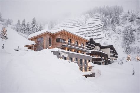 MONDSCHEIN HOTEL & CHALET SKI-IN SKI-OUT LUXUS AM ARLBERG (Stuben ...