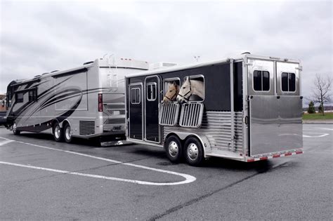 9 Best Horse Trailer Brands That Really Pull Their Weight - Horse Rookie
