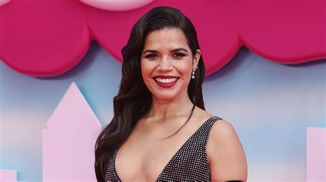 America Ferrera: «Il mio guilty pleasure? Niente doccia per qualche ...