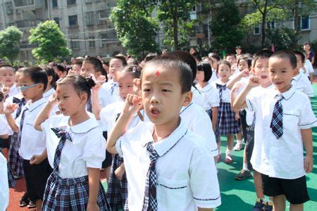 上海市长宁区人民政府-社区-这群小朋友当了一天的“小巷总理”