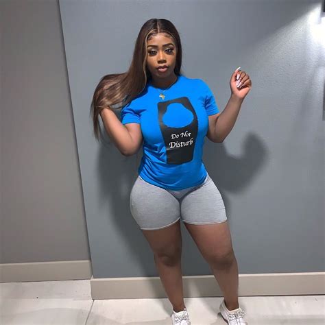 Height : How tall is Uche Mba? Uche Mba is 5'6 ft tall.