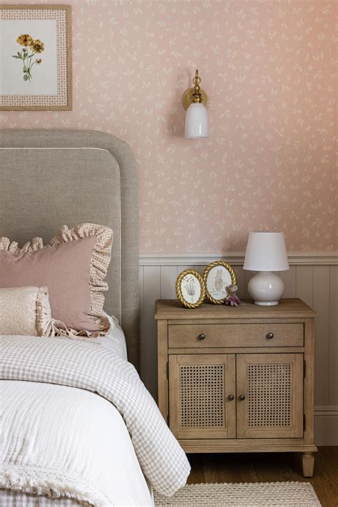 Girls Bedroom Wallpaper