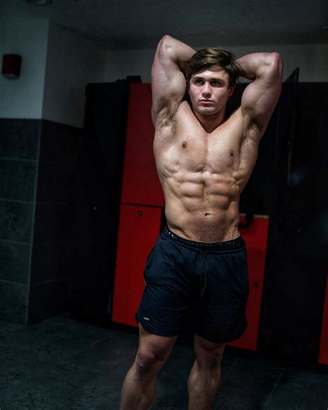 BODYBUILDER – CHASE CALVIT – Monday XYZ