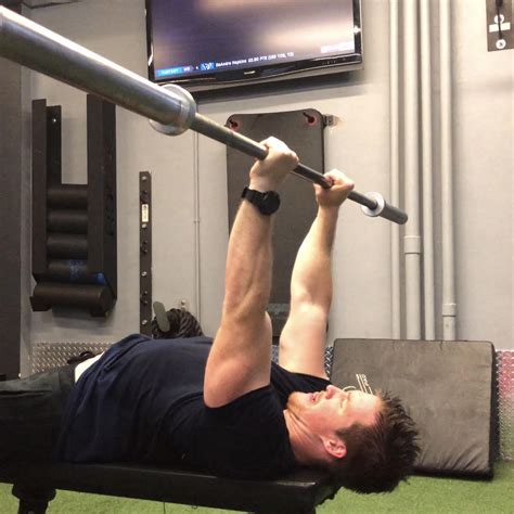 Skull Crushers Exercise Guide: How To, Form, and Tips - BarBend