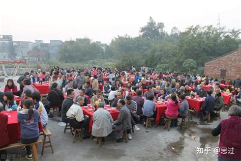 广西桂林农村冬天办酒席，看看跟你们哪里一样吗？气氛很热闹 - YouTube