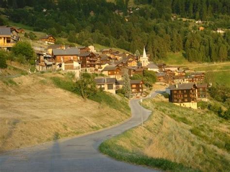 LE MERLE D'HERENS (Vernamiege) - Apartment Reviews, Photos, Rate ...
