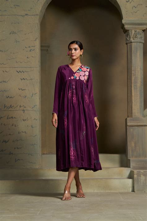 Sukruti Design : Ethnic Wear - By Online Indian Ethnic Wear