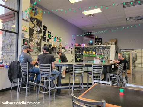 Glendale, AZ (Camelback Ranch and 8-Bit Aleworks) – Ballparks and Brews