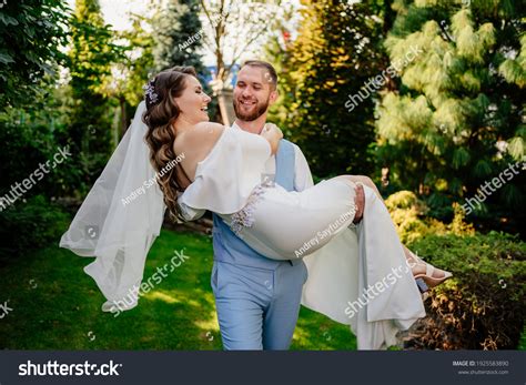 3,209 Bride carry man Images, Stock Photos & Vectors | Shutterstock