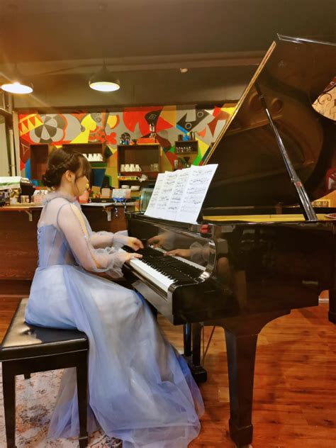这个保送外交学院研究生的川外毕业生 用一场钢琴音乐会告别母校_腾讯新闻