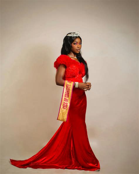 Donald Trump With Crown Photos, Download The BEST Free Donald Trump ...