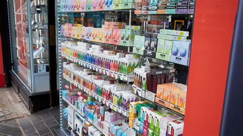 Disposable vapes set to be banned | News - Greatest Hits Radio 60s