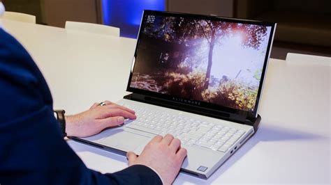 Alienware Area 51M Review 的图像结果