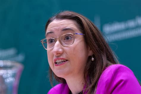 Job permits hit record high amid surging demand for workers – The Irish ...