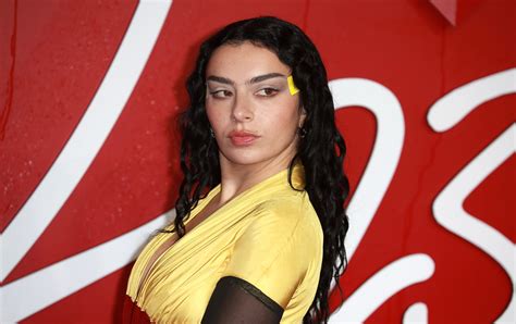 Did Charli XCX take inspiration from this ‘Drag Race’ meme queen? - INTO