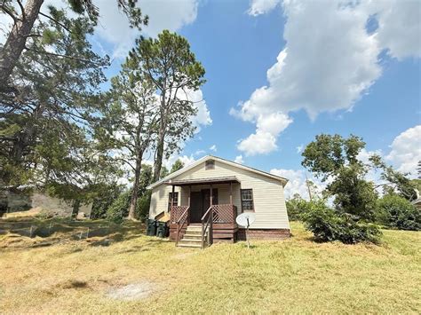 1811 Coffee Rd, Douglas, GA 31535 | Homes.com