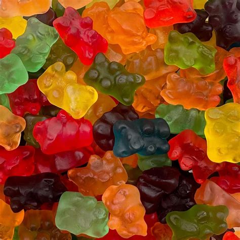 Amazon.com : Classic Gummy Bears Candy, Assorted Fruit Flavors, 2-Pound ...