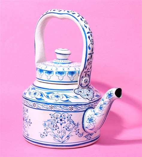 White kettle – TEA AND INDIA