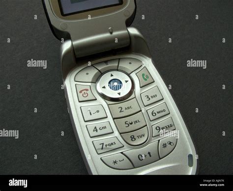 Motorola Flip Phones History at Declan Thwaites blog