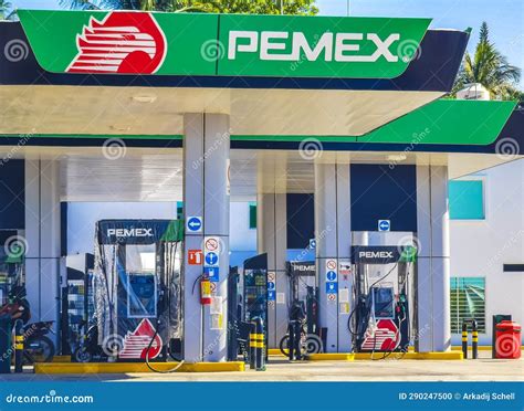 Mexican Pemex Shop Store at Pemex Petrol Gas Station Mexico Editorial ...