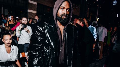 Kanye West to Buy Parler, Joining the Right-Wing Social Media Crowd ...