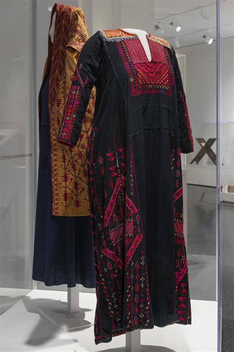 Traditional Dress (Thobe) · Brooklyn Museum