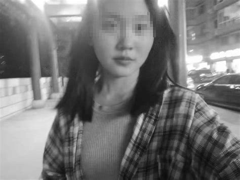 四川18岁女生失联1个月后，遗体在江中被发现，哥哥：衣衫完整_新浪新闻
