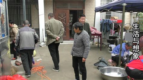 安徽阜阳：农村结婚办酒席，邻居都来帮忙，亲如一家人 - YouTube