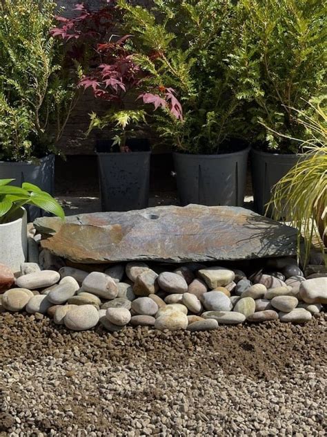 DIY Slate Cladding Water Feature 的图像结果